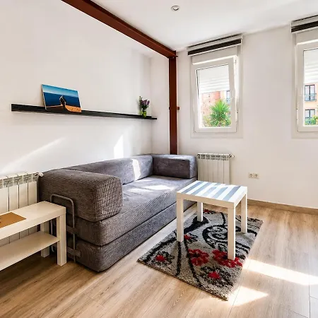 Urban Charm In Apartmán