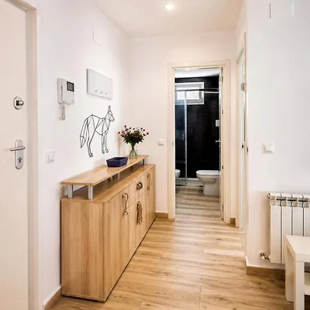 Urban Charm In Apartmán Santander